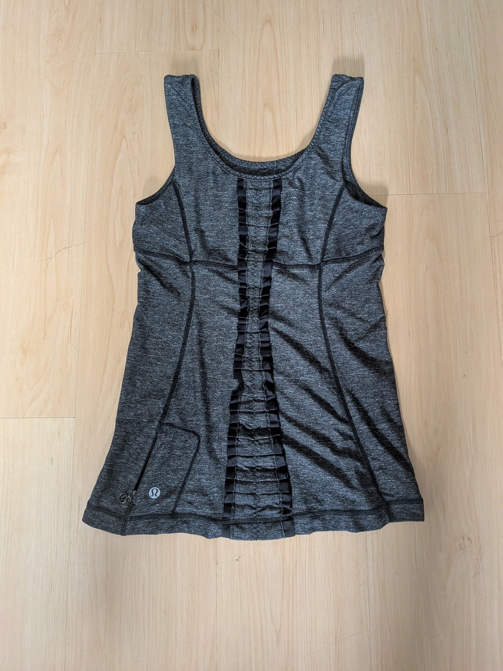 Lululemon Run Free Tank Top Heathered Black Ruffle Trim Women's Size 4